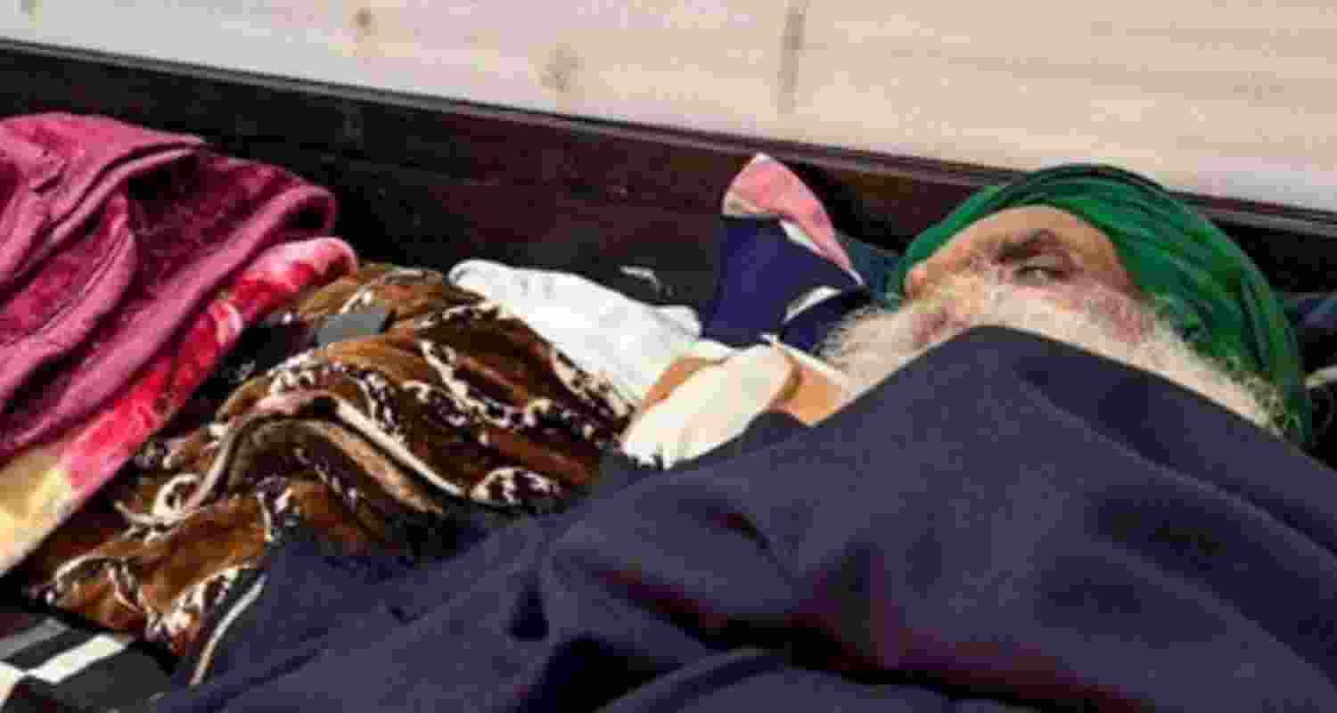 Punjab government team meets Dallewal. Punjab government team meets Dallewal.