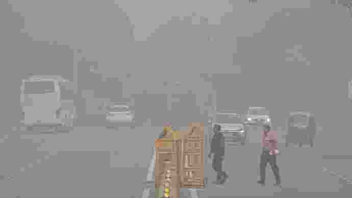 As winter approaches, Delhi's air quality index nears 'poor' mark As winter approaches, Delhi's air quality index nears 'poor' mark