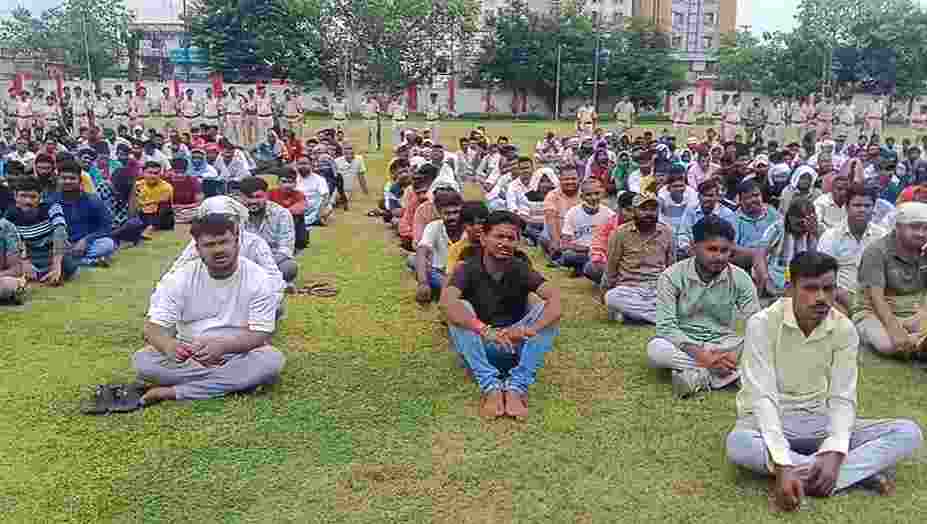 Dhanbad Police parades 700 repeat offenders Dhanbad Police parades 700 repeat offenders