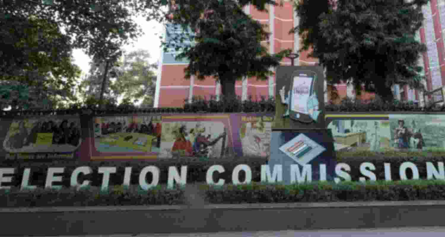 WB by-polls: EC seeks report on violence from CEO WB by-polls: EC seeks report on violence from CEO