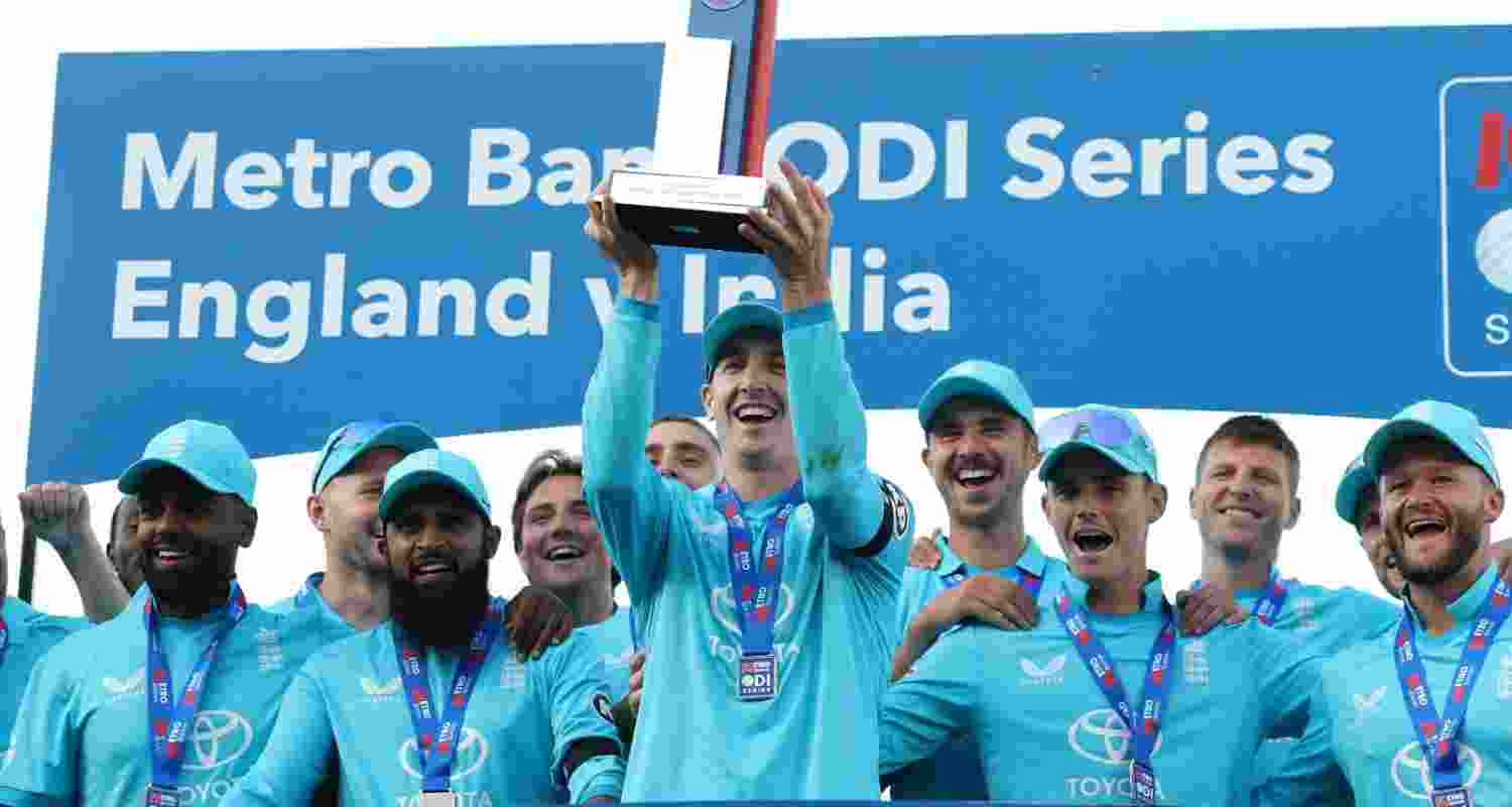 England beat India by 27 runs to clinch ODI series 2-1 England beat India by 27 runs to clinch ODI series 2-1