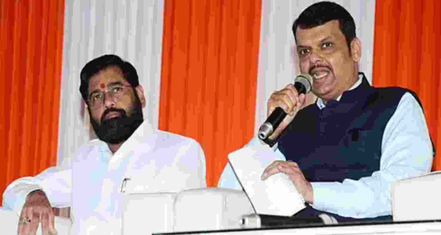 Fadnavis defends Shinde over 'Jai Gujarat' slogan Fadnavis defends Shinde over 'Jai Gujarat' slogan