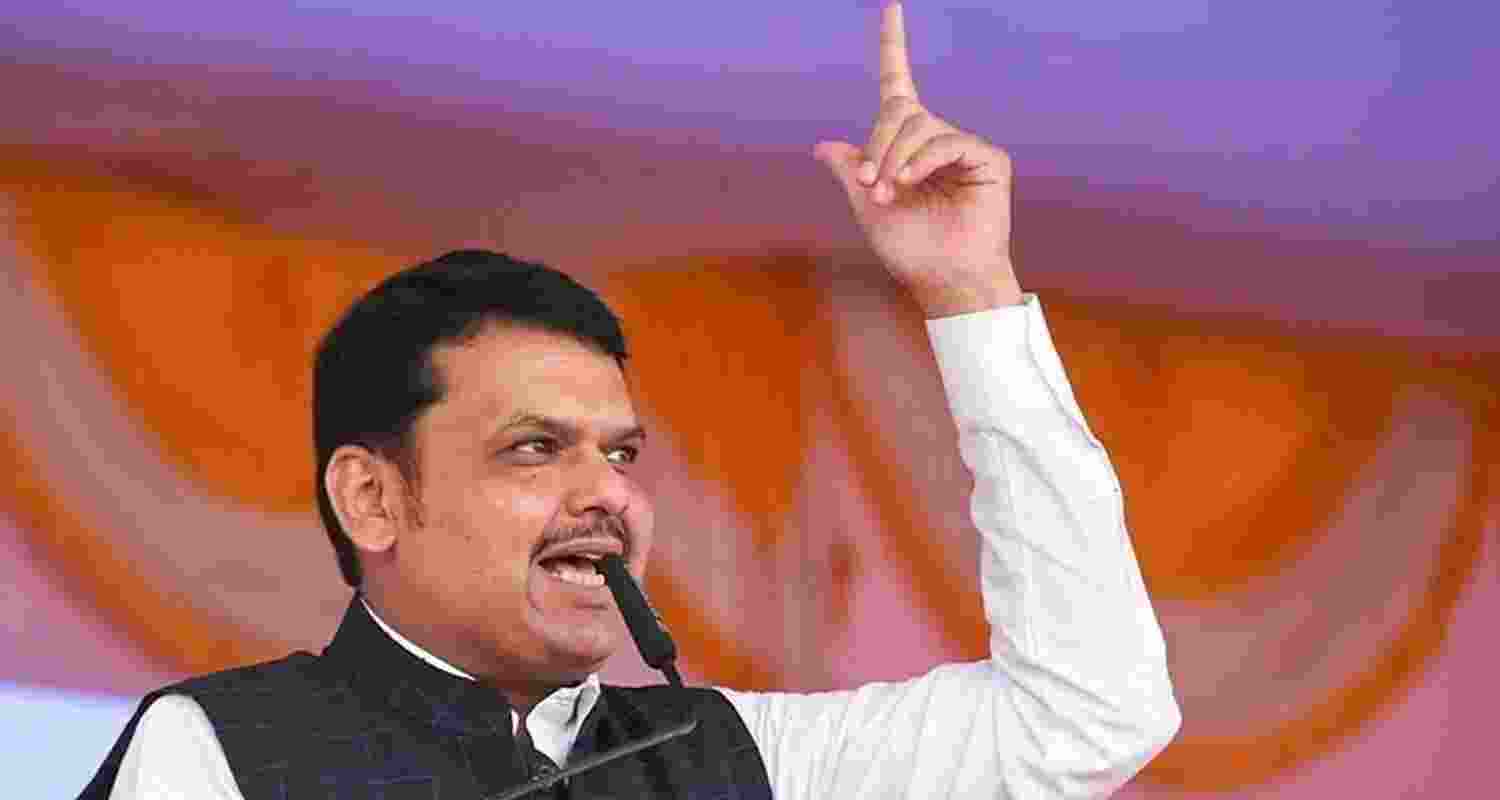 Fadnavis launches AI-training drive for tribals Fadnavis launches AI-training drive for tribals