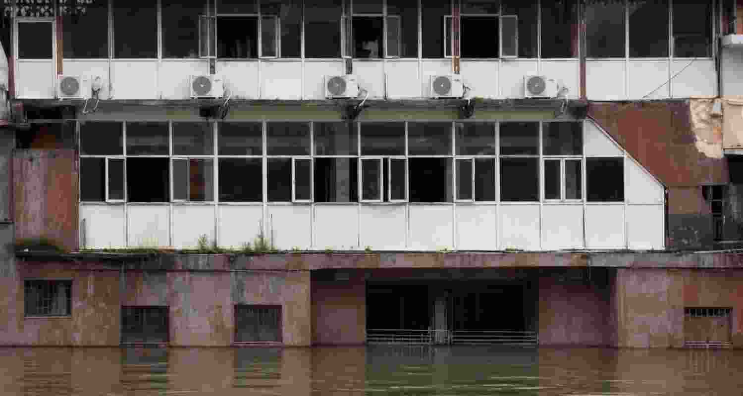 Flood alert in Kashmir; Flash floods lash Udhampur Flood alert in Kashmir; Flash floods lash Udhampur