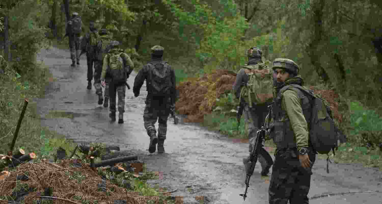 Terrorists have been active for the past several months in Dudu-Basantgarh area, prompting the General Officer Commanding (GOC) of White Knight Corps, Lt Gen PK Mishra, to review the ongoing anti-militancy operations in areas of Udhampur, Doda, and Kishtwar districts in September Terrorists have been active for the past several months in Dudu-Basantgarh area, prompting the General Officer Commanding (GOC) of White Knight Corps, Lt Gen PK Mishra, to review the ongoing anti-militancy operations in areas of Udhampur, Doda, and Kishtwar districts in September