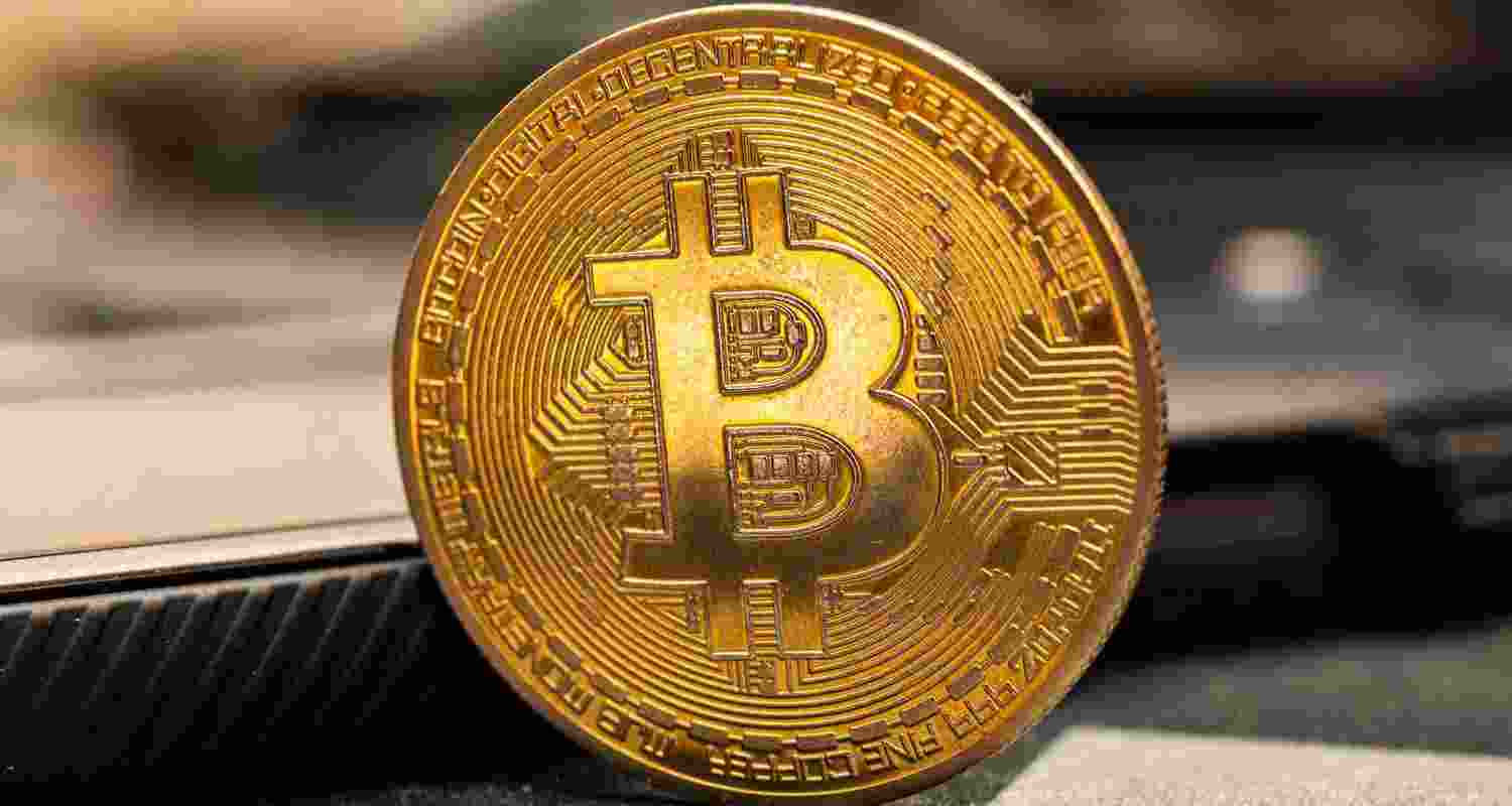 The US dollar, meanwhile, is expected to continue its losses against major currencies The US dollar, meanwhile, is expected to continue its losses against major currencies