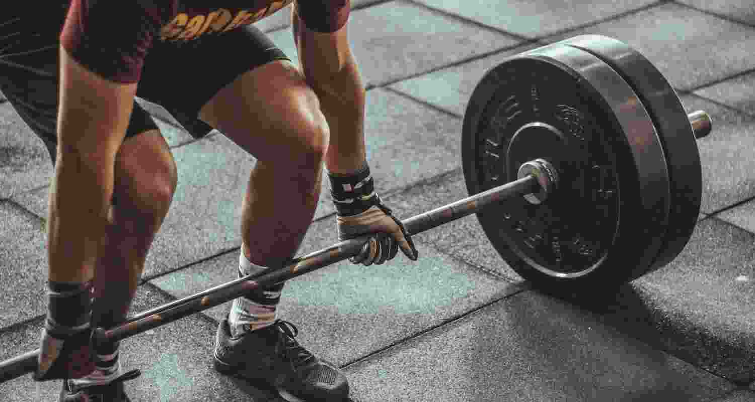 Weightlifting 101: When and how to add more weight Weightlifting 101: When and how to add more weight
