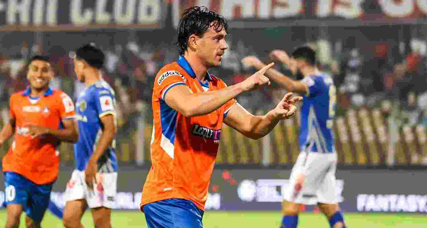 FC Goa hold second place with 2-0 win against Kerala Blaster FC Goa hold second place with 2-0 win against Kerala Blaster