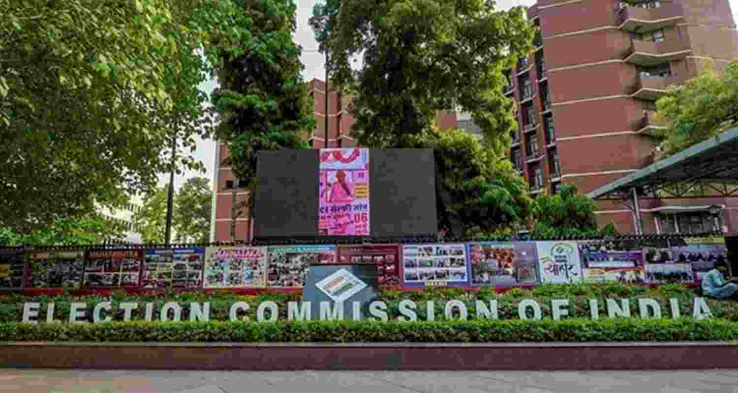 Election Commission Transfers Ludhiana and Jalandhar Police Chiefs to Non Election Duties. Election Commission Transfers Ludhiana and Jalandhar Police Chiefs to Non Election Duties.