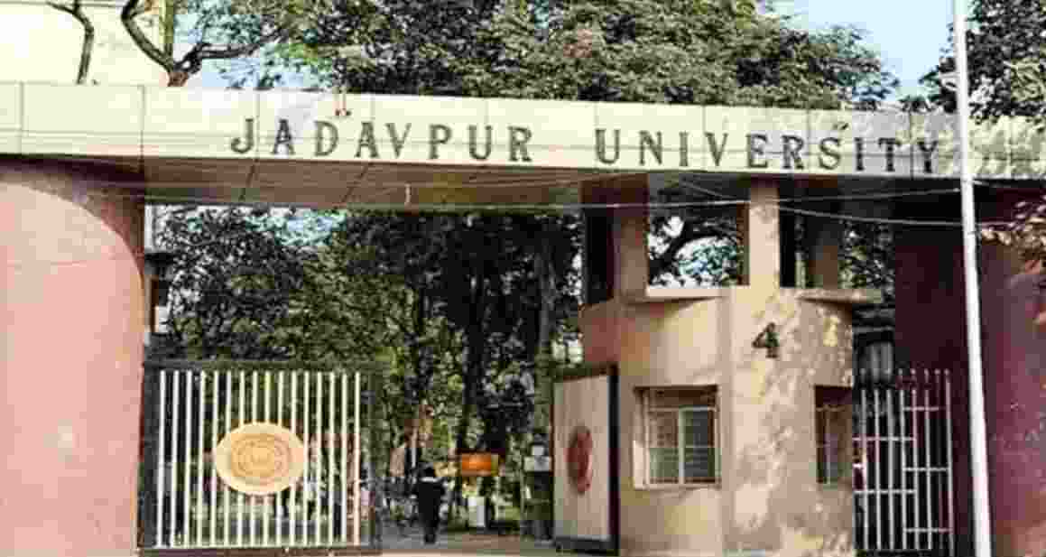 Bengal: Edu min injured during student protest at JU Bengal: Edu min injured during student protest at JU