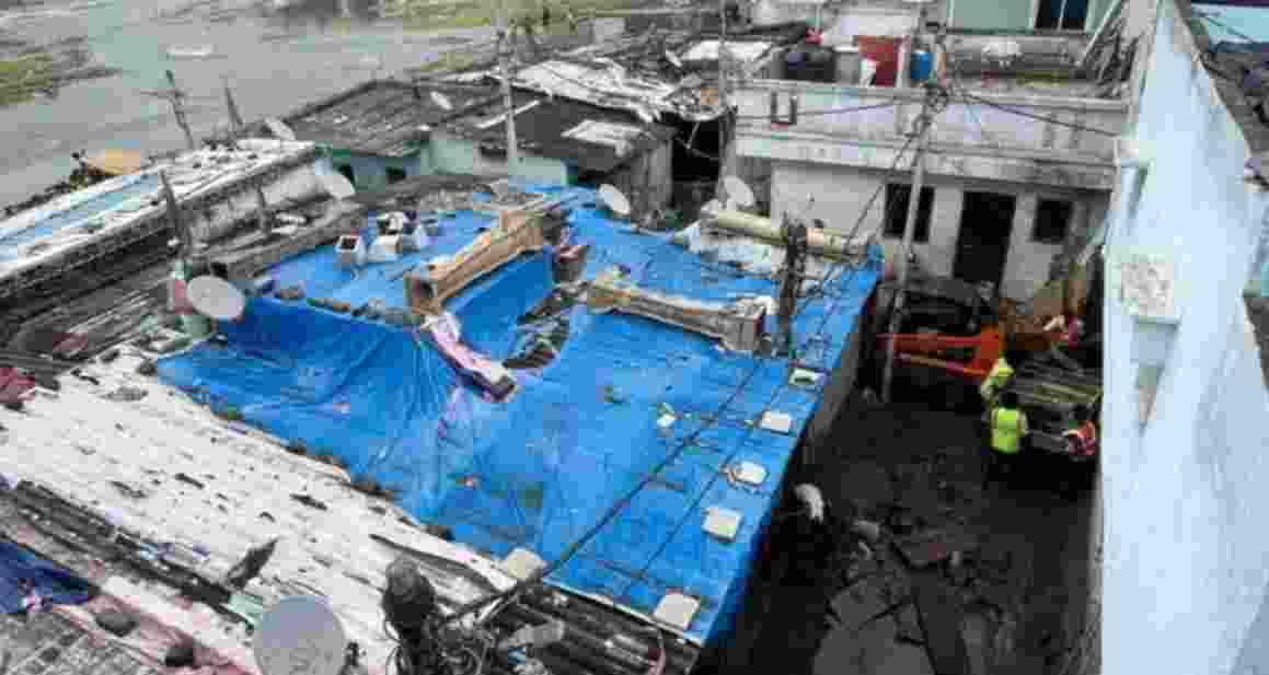Families return as Musi River water recedes in Hyderabad Families return as Musi River water recedes in Hyderabad