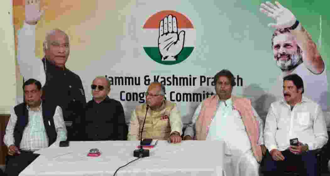 JKPCC leaders in Srinagar, discussing preparations for the six-day “Hamari Riyasat – Hamara Haq” movement, aimed at demanding the restoration of Jammu and Kashmir’s statehood. JKPCC leaders in Srinagar, discussing preparations for the six-day “Hamari Riyasat – Hamara Haq” movement, aimed at demanding the restoration of Jammu and Kashmir’s statehood.