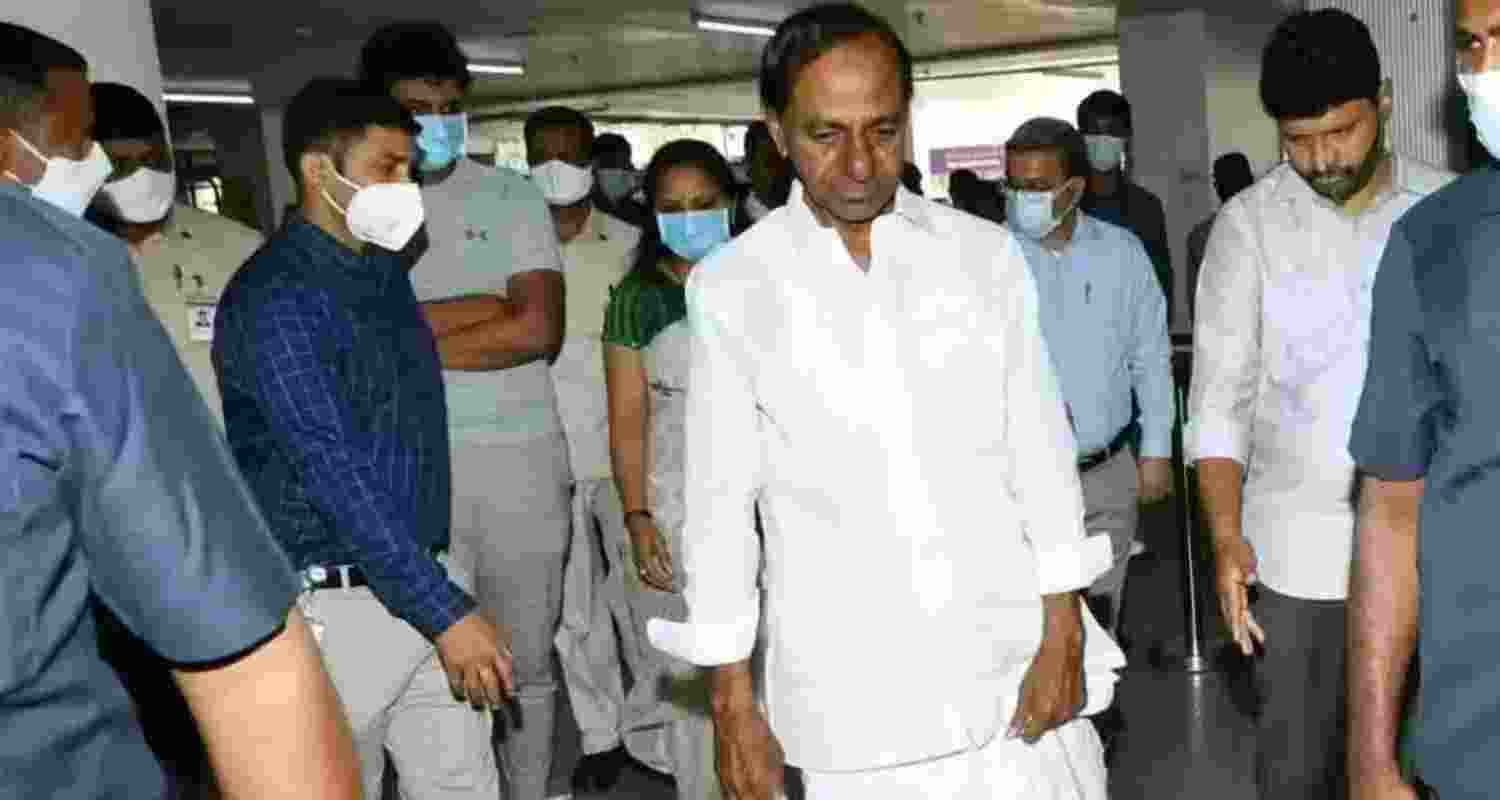 KCR undergoes health check-up, to remain in hospital for few days KCR undergoes health check-up, to remain in hospital for few days