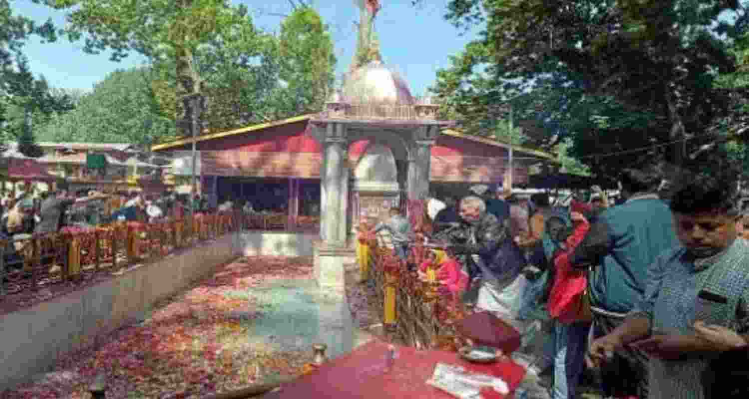 Over 5,000 Kashmiri Pandits leave for Kheer Bhawani Mela Over 5,000 Kashmiri Pandits leave for Kheer Bhawani Mela