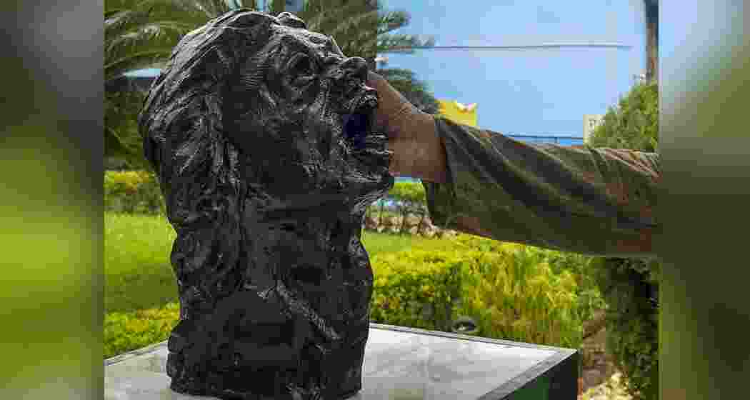 Artist Asit Sanhi gives finishing touches to the symbolic statue of R.G. Kar rape and murder victim ‘Abhaya’ in Kolkata on October 2, 2024. Artist Asit Sanhi gives finishing touches to the symbolic statue of R.G. Kar rape and murder victim ‘Abhaya’ in Kolkata on October 2, 2024.