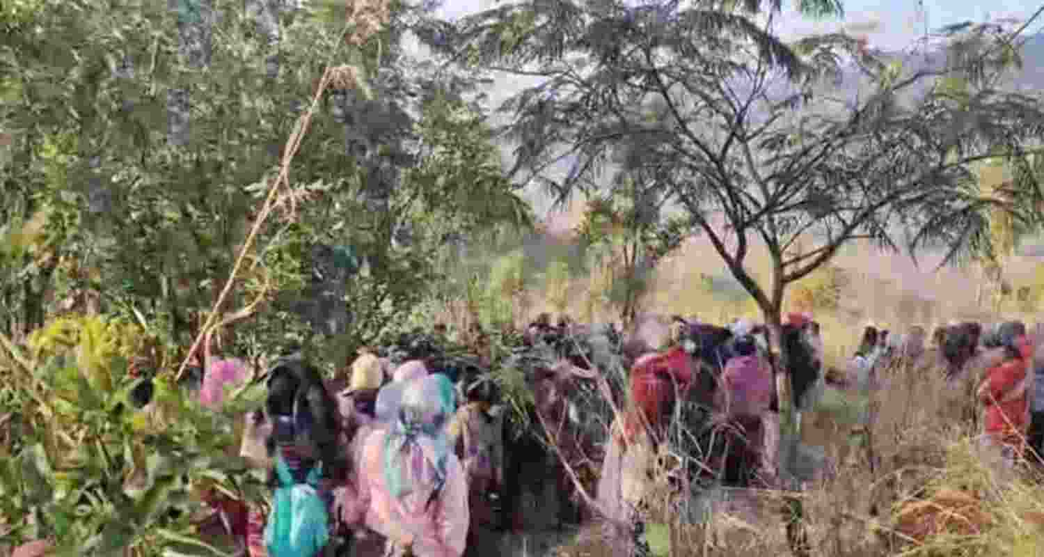 Many women were injured during a clash with security forces at Uyok Ching in Manipur Many women were injured during a clash with security forces at Uyok Ching in Manipur