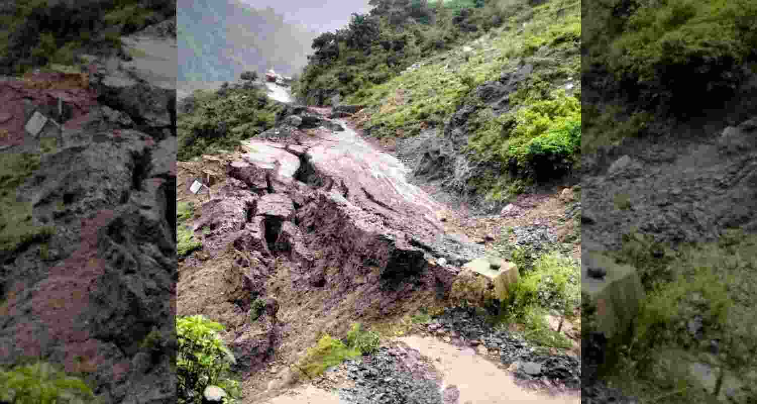 Roads remain blocked in many places. In Mandi alone, 203 roads are shut and 458 transformers are out of service. In Kullu, 79 roads are blocked, including NH-305 at Jhed (Khanag) due to a major landslide.
Roads remain blocked in many places. In Mandi alone, 203 roads are shut and 458 transformers are out of service. In Kullu, 79 roads are blocked, including NH-305 at Jhed (Khanag) due to a major landslide.