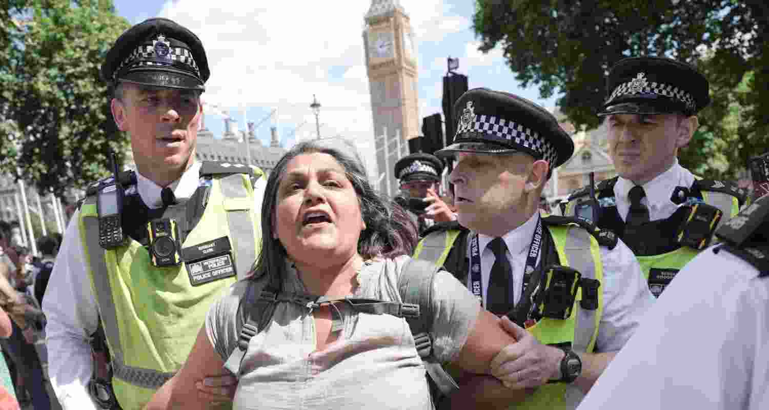 Protesters defy Palestine action ban. Protesters defy Palestine action ban.