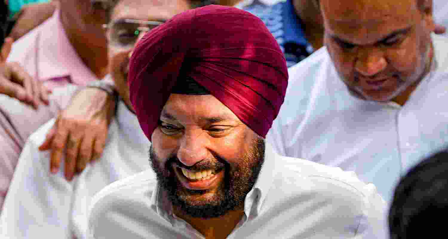 Arvinder Singh Lovely. Arvinder Singh Lovely.