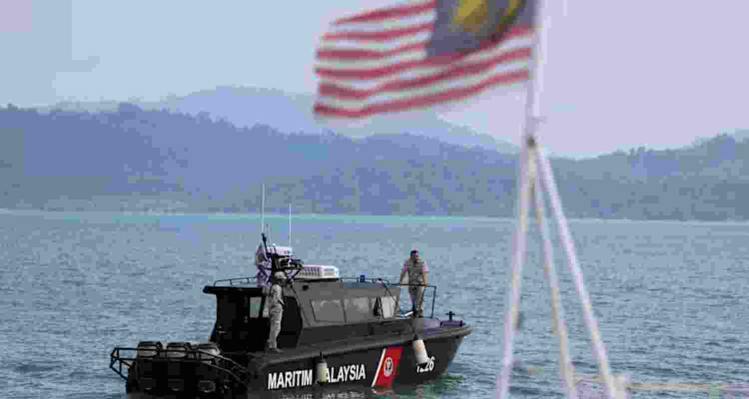 Malaysia-Thailand resume searches after deadly boat sinking Malaysia-Thailand resume searches after deadly boat sinking