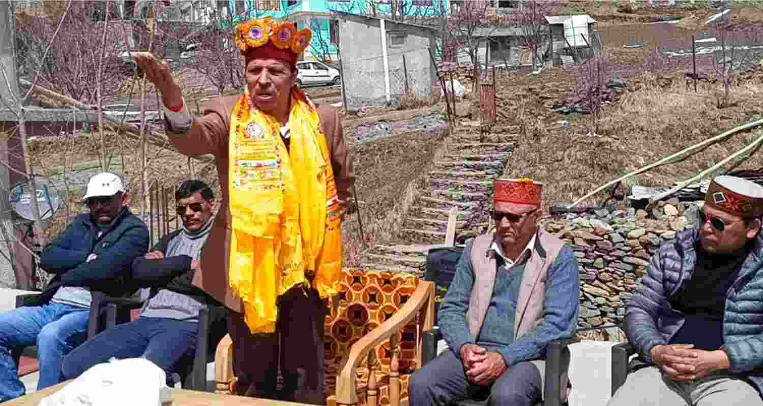 Former P BJP leader Ram Lal Markanda addressing a public gathering. Former P BJP leader Ram Lal Markanda addressing a public gathering.