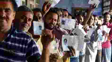 A voter turnout of 6.33% was recorded by 9 am on Monday across 13 Lok Sabha constituencies in Maharashtra, as the fifth and final phase of the state's general elections got underway, according to poll authorities. A voter turnout of 6.33% was recorded by 9 am on Monday across 13 Lok Sabha constituencies in Maharashtra, as the fifth and final phase of the state's general elections got underway, according to poll authorities.