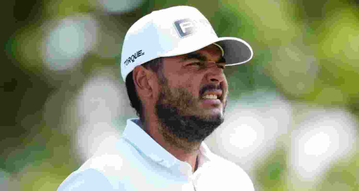 Colombian Sebastian Munoz became the first player to shoot 59 with a double bogey and earned the third score below 60 on the LIV Golf League. Colombian Sebastian Munoz became the first player to shoot 59 with a double bogey and earned the third score below 60 on the LIV Golf League.