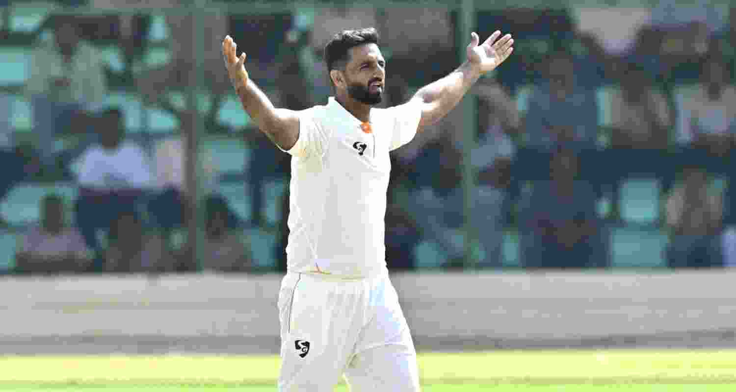 Star pacer Auqib Nabi took his seventh five-wicket haul (5/54) of the season. Star pacer Auqib Nabi took his seventh five-wicket haul (5/54) of the season.
