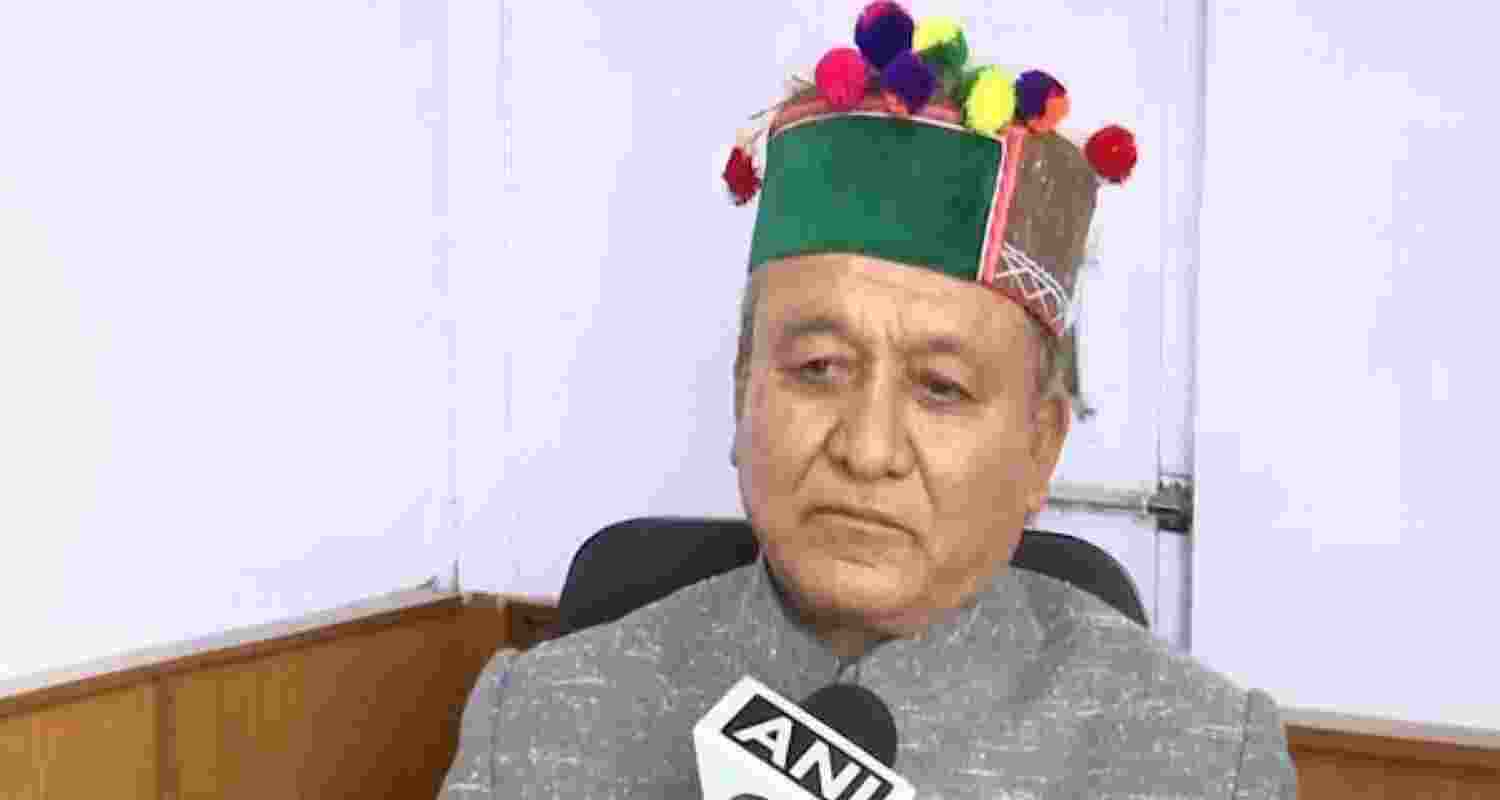 Patwaris, Kanungos end strike after talks with HP minister Patwaris, Kanungos end strike after talks with HP minister