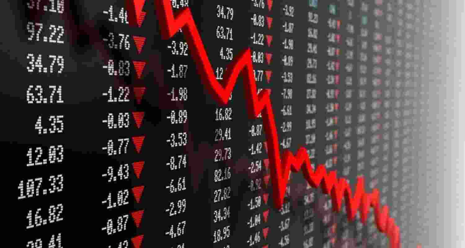 Stock markets tumble in early trade on weak Asian peers Stock markets tumble in early trade on weak Asian peers