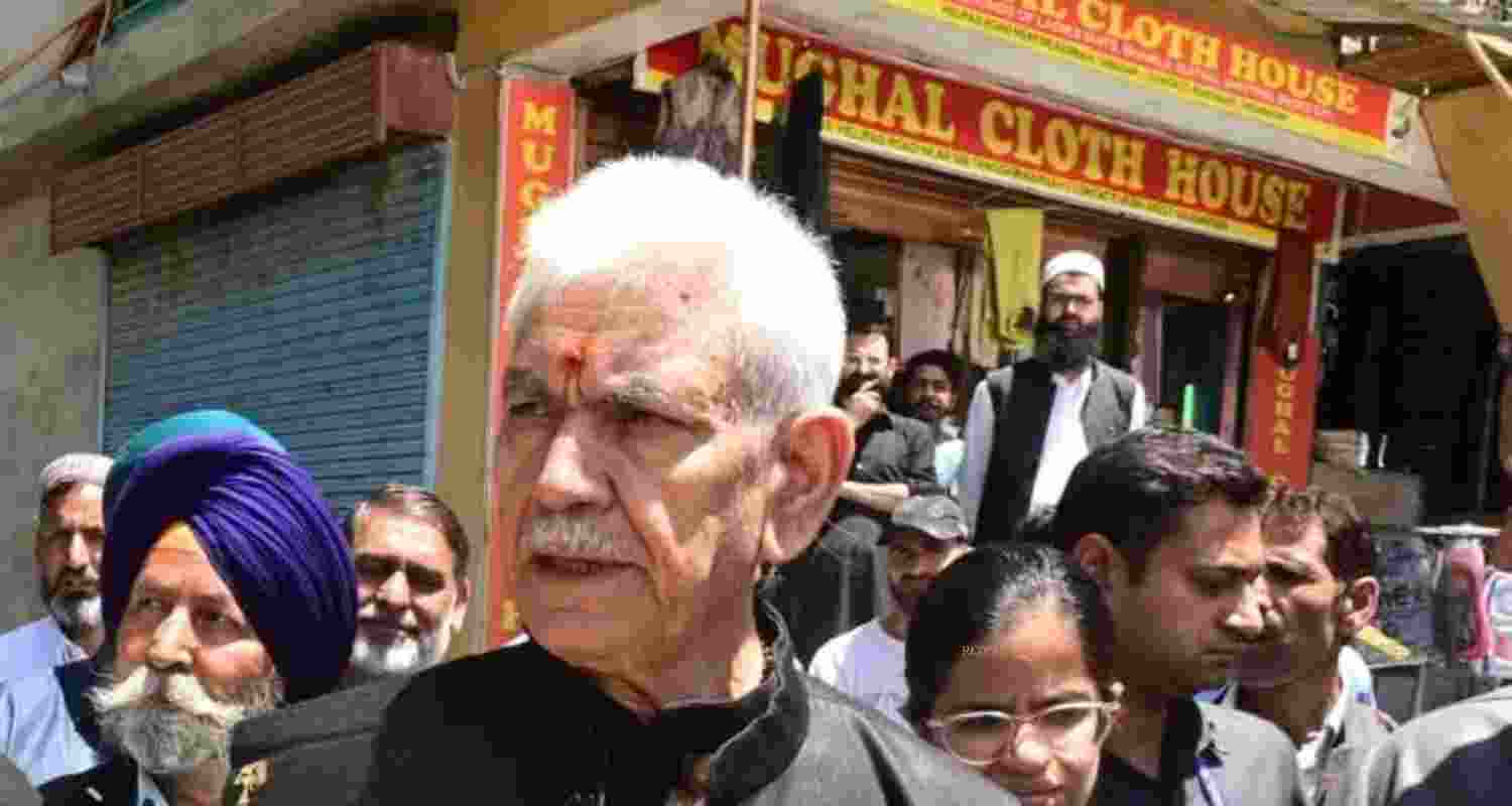 J&K LG announces jobs for kin of Pak shelling victims in Poonch J&K LG announces jobs for kin of Pak shelling victims in Poonch