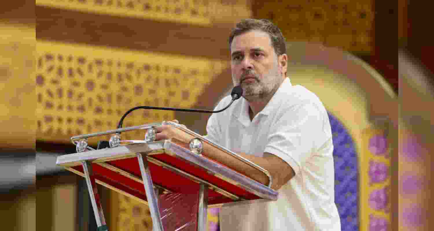 Cong never flagged discrepancies on M'shtra polls : EC Cong never flagged discrepancies on M'shtra polls : EC