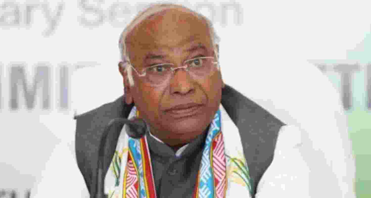 Kharge slams 11 yrs of NDA govt, accuses PM of '33 mistakes' Kharge slams 11 yrs of NDA govt, accuses PM of '33 mistakes'