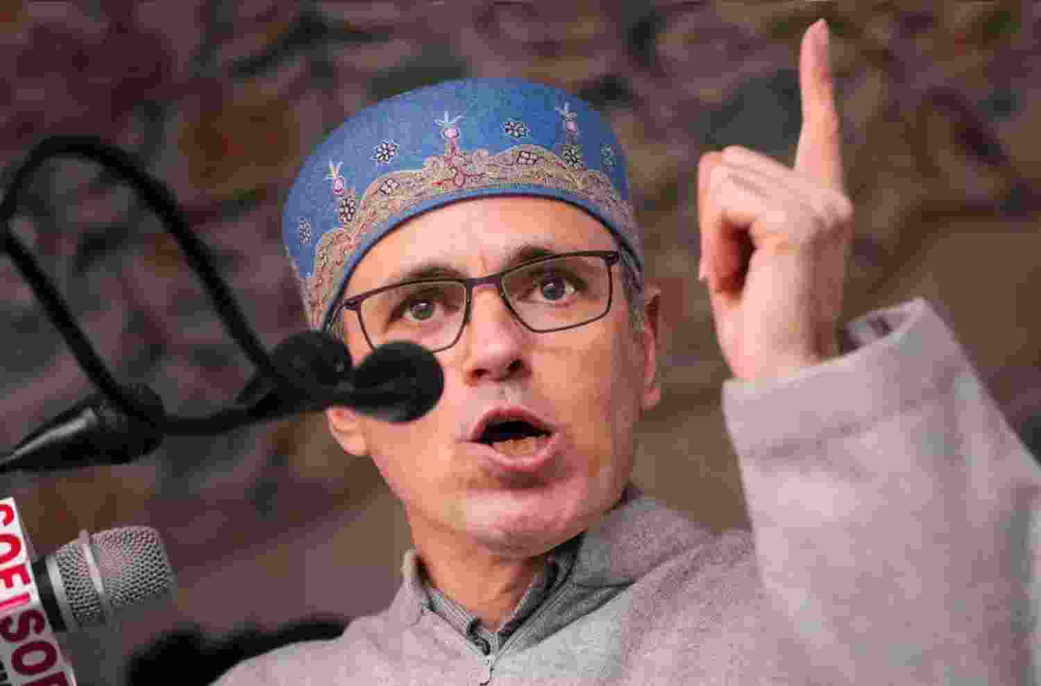 Omar Abdullah fights for Article 370 Omar Abdullah fights for Article 370