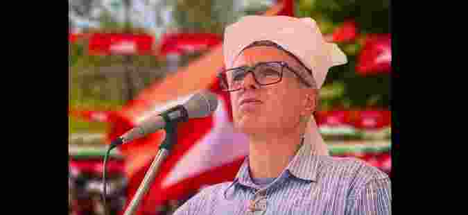 The National Conference Vice President said that the Union Minister should decide first on whom to blame for terrorism in J&K. The National Conference Vice President said that the Union Minister should decide first on whom to blame for terrorism in J&K.