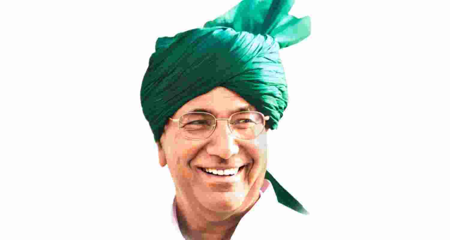 Haryana announces three-day state mourning and public holiday as a mark of respect for former CM Om Prakash Chautala. Haryana announces three-day state mourning and public holiday as a mark of respect for former CM Om Prakash Chautala.