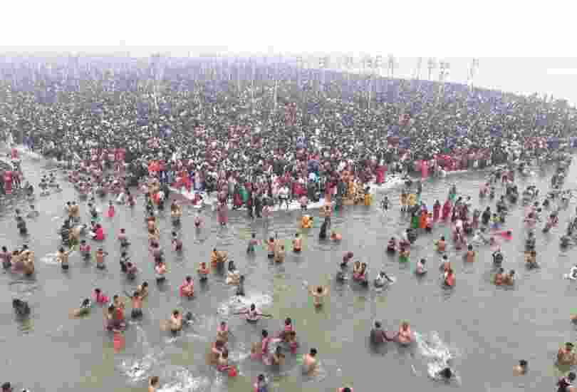 Over 57M devotees take dip at Triveni on Mauni Amavasya Over 57M devotees take dip at Triveni on Mauni Amavasya