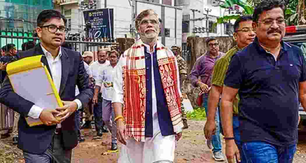 Congress leader Pawan Khera arrives at the Assam Police Crime Branch office in Guwahati on Wednesday for questioning in connection with complaints filed by Riniki Bhuyan Sarma. Congress leader Pawan Khera arrives at the Assam Police Crime Branch office in Guwahati on Wednesday for questioning in connection with complaints filed by Riniki Bhuyan Sarma.