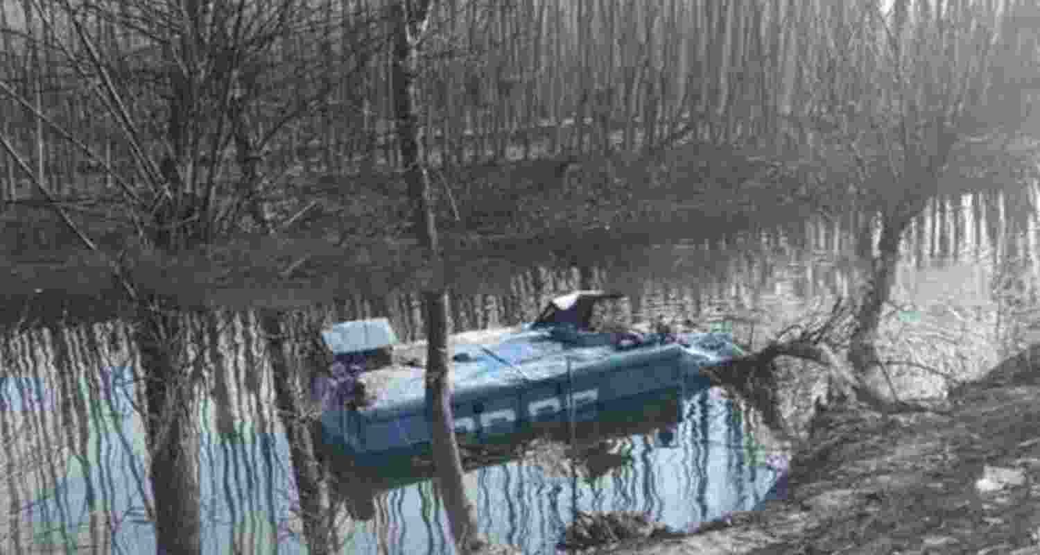 Seven CRPF personnel injured after vehicle skids into canal in Srinagar; five more, including three constables, hurt in separate accident. Seven CRPF personnel injured after vehicle skids into canal in Srinagar; five more, including three constables, hurt in separate accident.