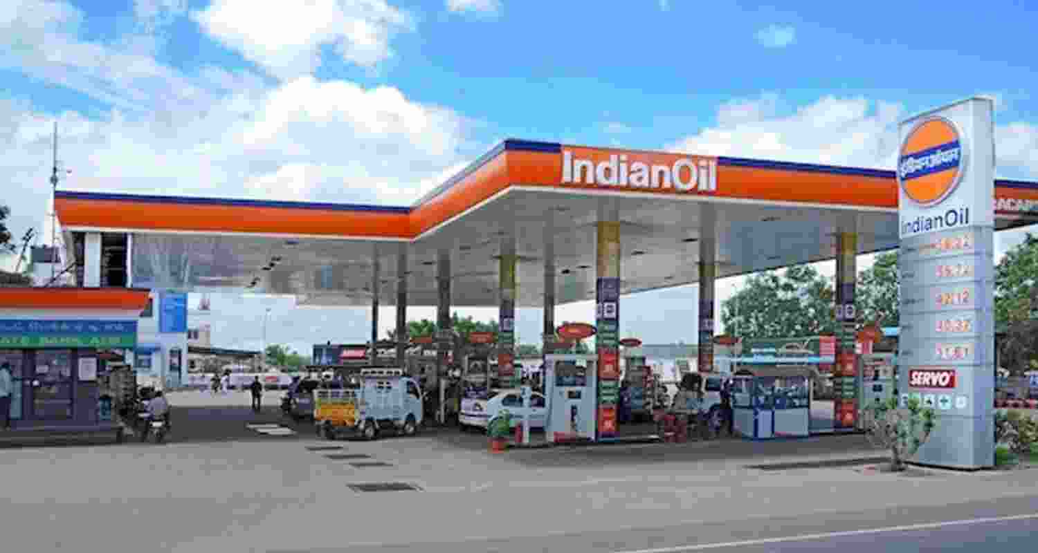 Older vehicles face engine and performance issues when run on E20 fuel. Older vehicles face engine and performance issues when run on E20 fuel.