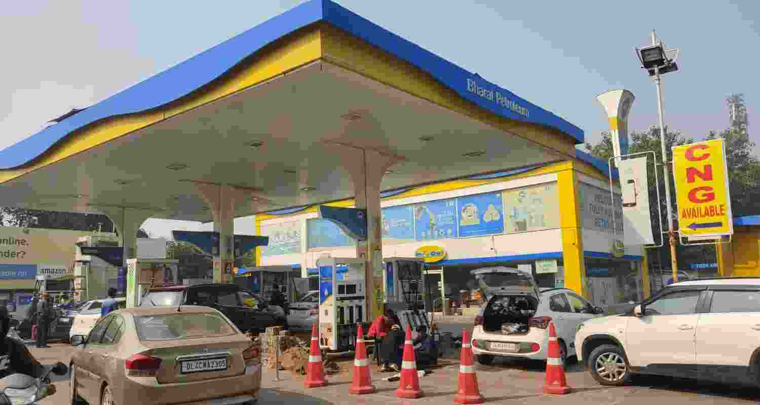 No fuel for end-of-life vehicles in Delhi from today. No fuel for end-of-life vehicles in Delhi from today.