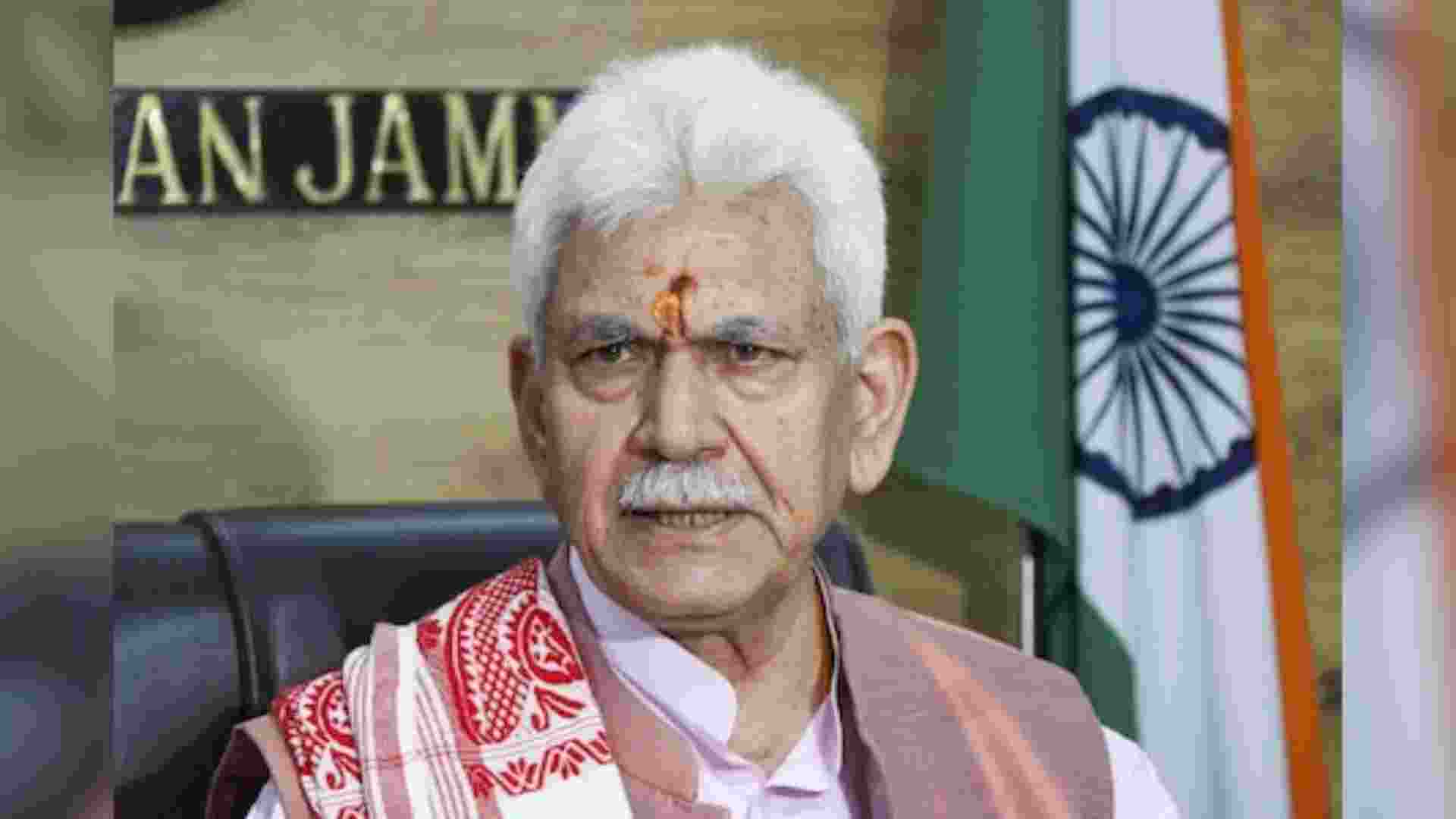 J&K LG orders Home Deptt offices to function at both Jammu, Sgr J&K LG orders Home Deptt offices to function at both Jammu, Sgr