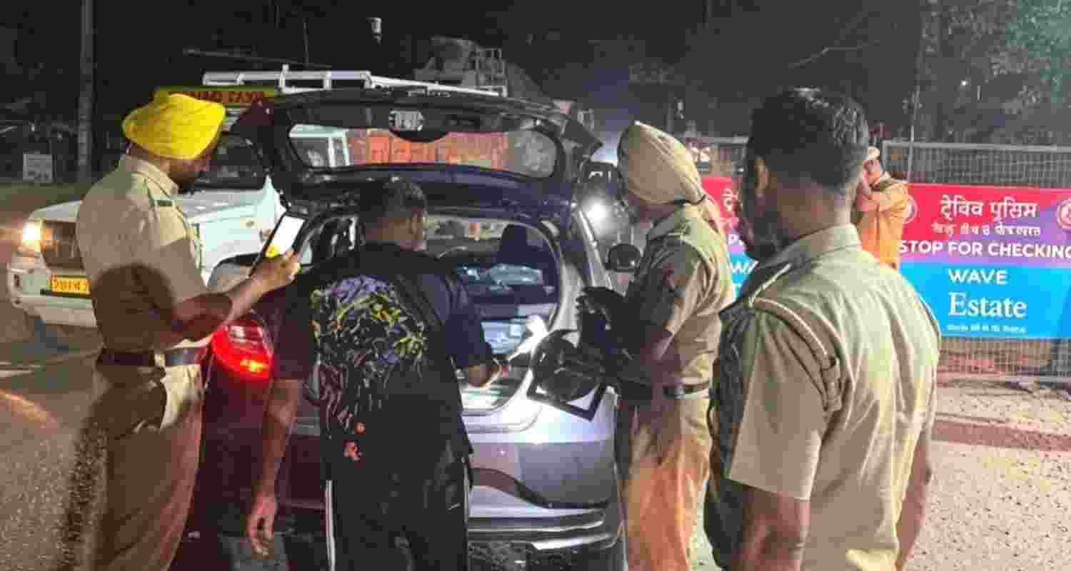 Traffic advisory issued for PM Modi's Chandigarh visit today as he launches projects worth over Rs 4,700 crore amid tight security. Traffic advisory issued for PM Modi's Chandigarh visit today as he launches projects worth over Rs 4,700 crore amid tight security.