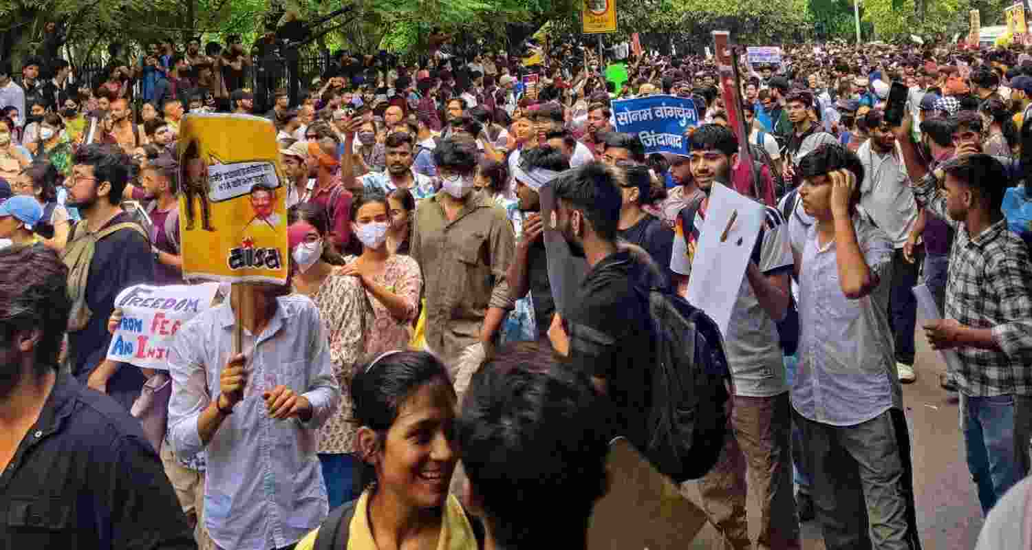 Protesters march towards Parliament Street during the CJP-led 'Sansad Chalo' demonstration in New Delhi. Protesters march towards Parliament Street during the CJP-led 'Sansad Chalo' demonstration in New Delhi.
