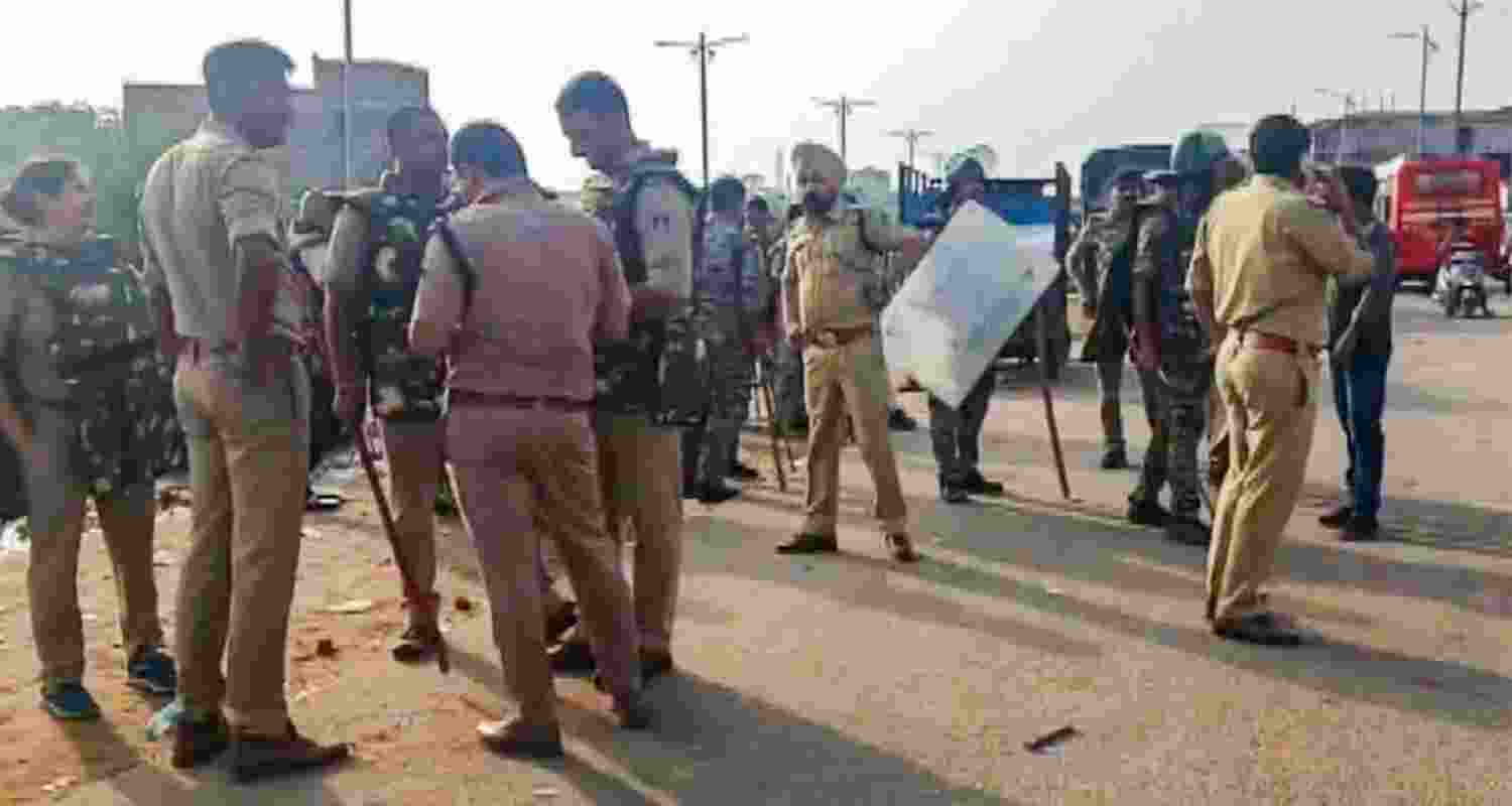 3,000 protesters clash with cops in MP in protest over no ticket to BJP leader 3,000 protesters clash with cops in MP in protest over no ticket to BJP leader