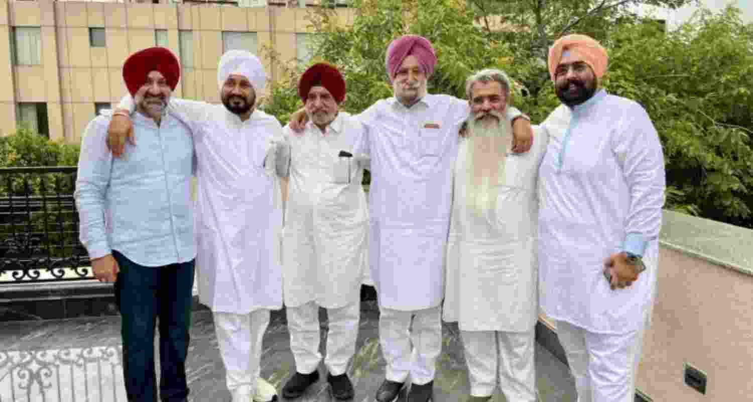 Punjab Congress leaders pose for a photograph.
Punjab Congress leaders pose for a photograph.