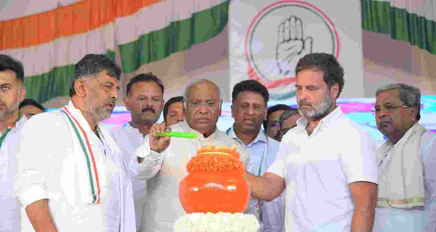 Rahul Gandhi on his first visit to Karnataka Rahul Gandhi on his first visit to Karnataka