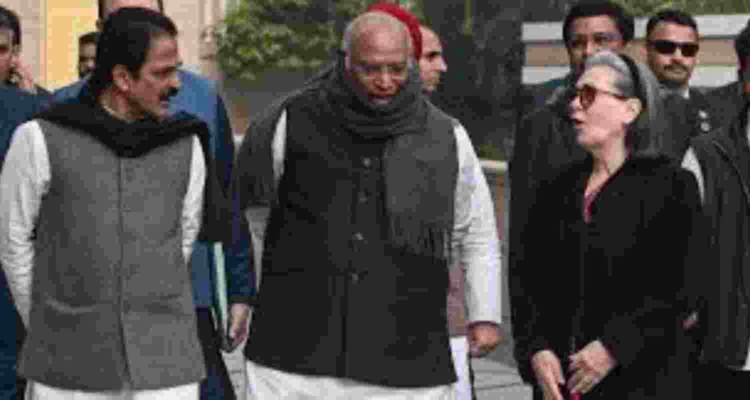 CWC meeting: Cong announces campaign on MNREGA from Jan 5 CWC meeting: Cong announces campaign on MNREGA from Jan 5