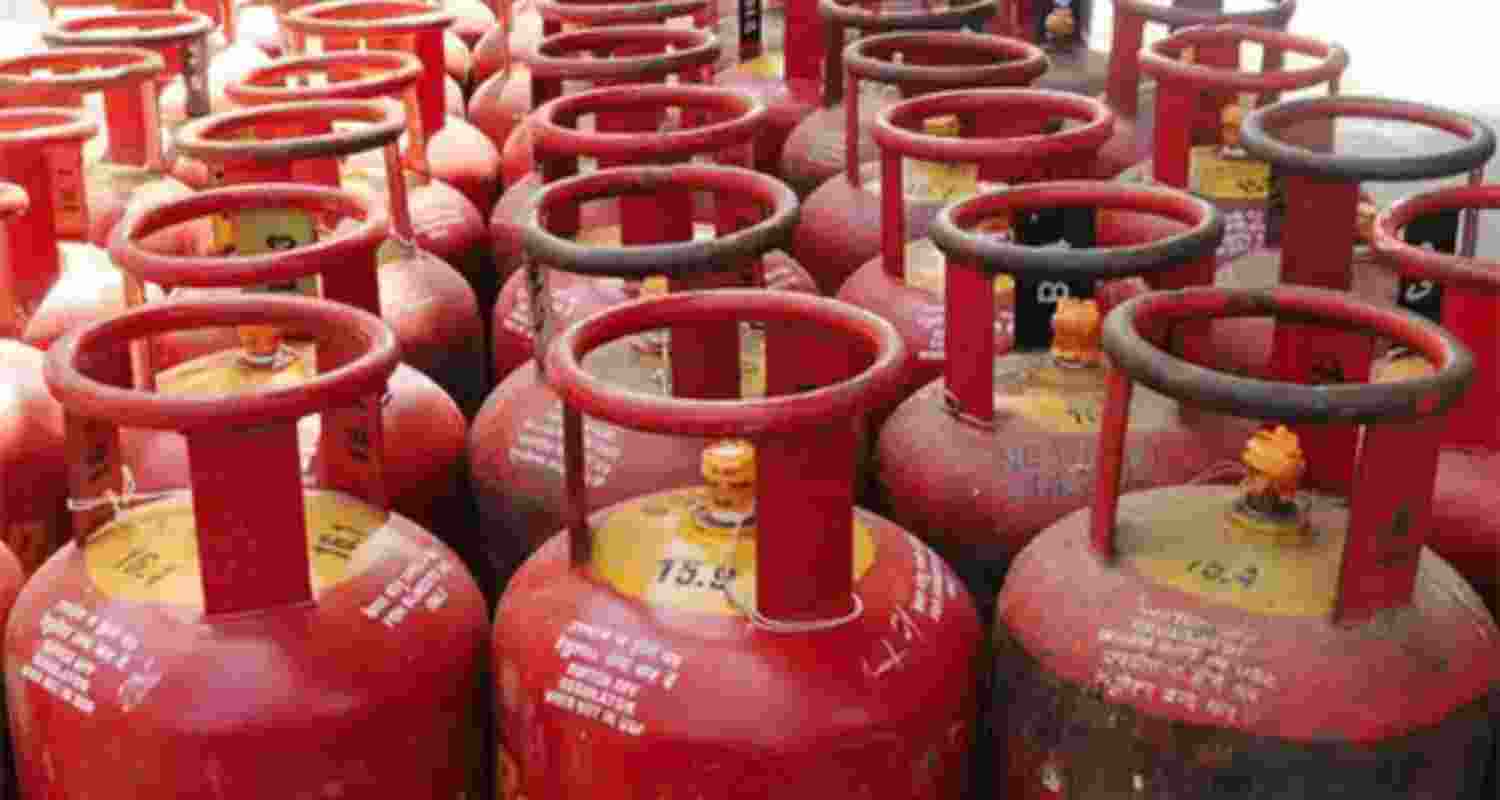 Delhi Police takes action against hoarders of LPG cylinders Delhi Police takes action against hoarders of LPG cylinders