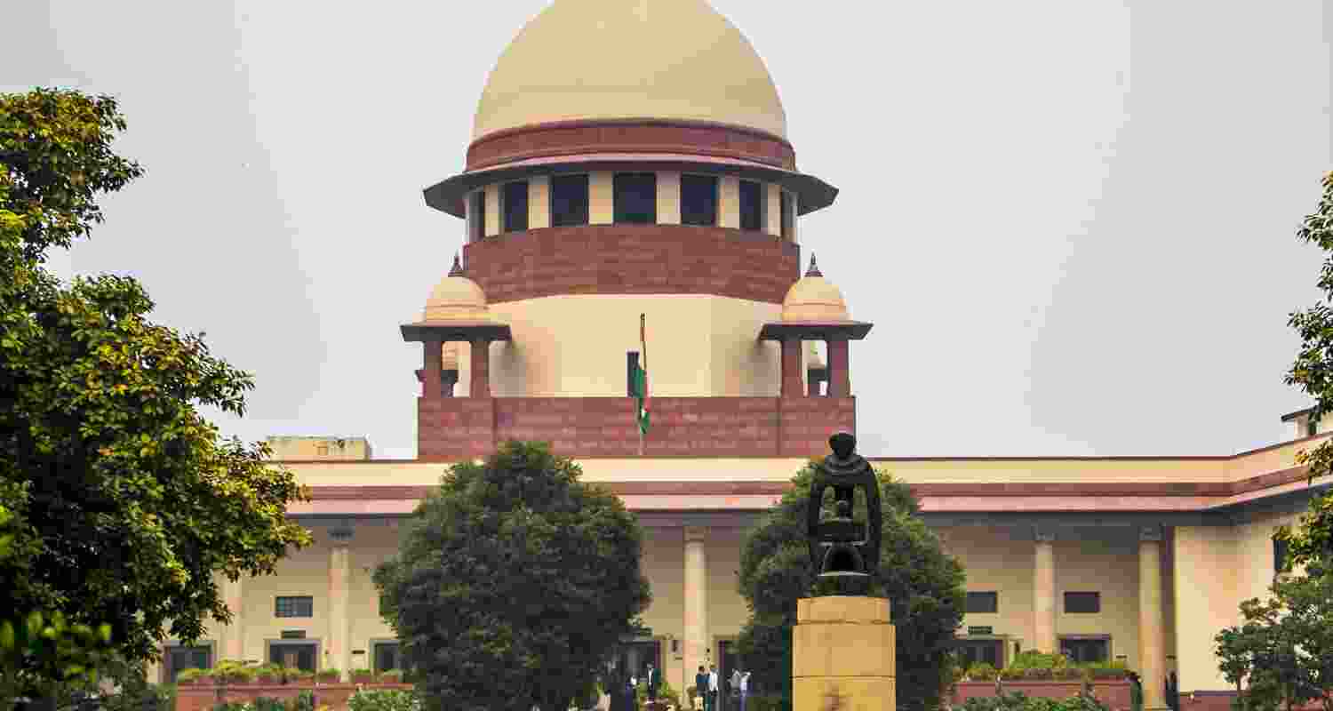 SC flags 'EC discrepancy' , refuses to interfere in Bengal SIR SC flags 'EC discrepancy' , refuses to interfere in Bengal SIR